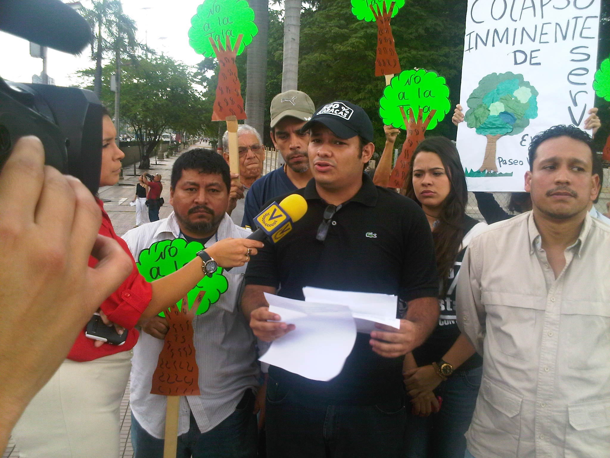 En imágenes: Así de ARRUINADO tiene Erika Farías todo el Parque José María Vargas de la Avenida Bolívar