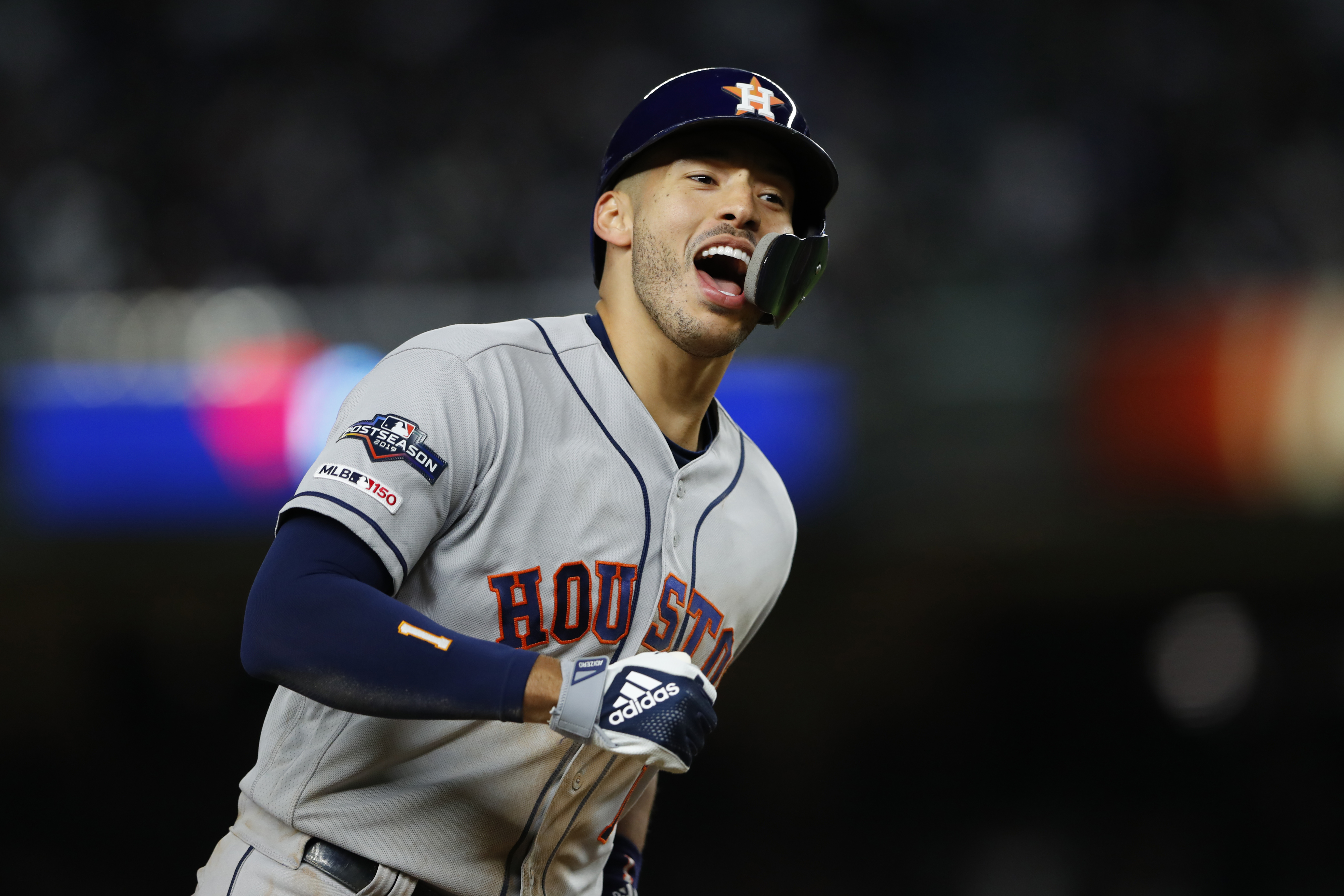 Yankees en la cuerda floja ante los batazos de unos Astros intratables en postemporada