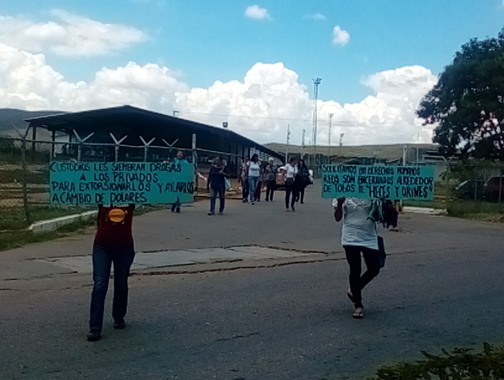 Hasta 1.500 dólares les piden a presos de Fénix Lara para sacarlos de aislamiento