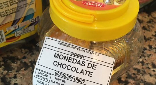 ¡Increíble! Ya el sueldo mínimo del venezolano equivale a tres monedas de chocolates (Foto+Deoos)