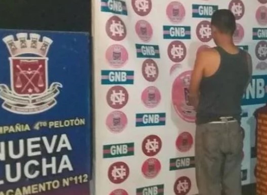 Detienen en Maracaibo a hombre que llevaba marihuana en las plantillas de sus zapatos