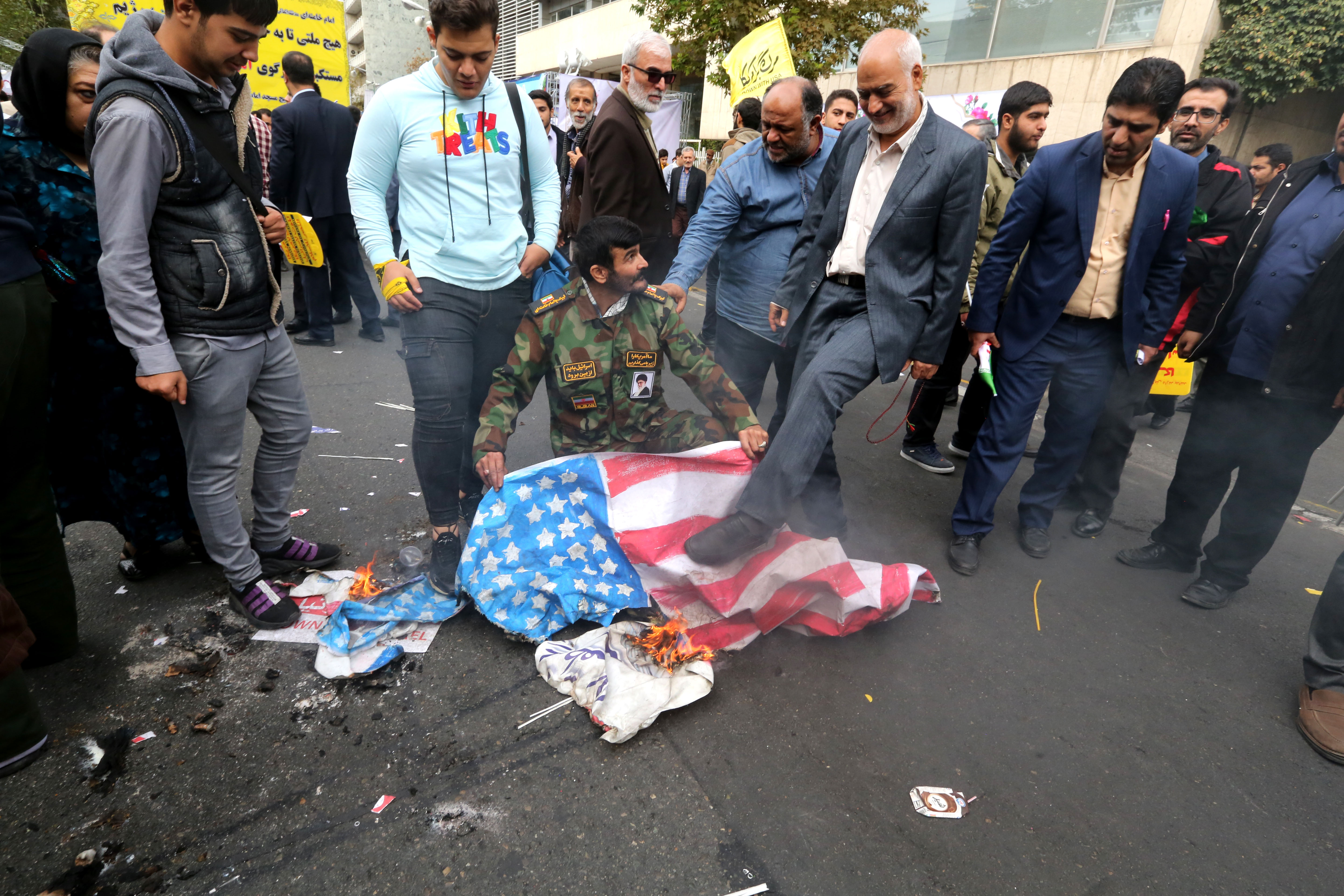 EN FOTOS: Irán conmemora la toma de rehenes de 1979 con la consigna “¡Muerte a Estados Unidos!”