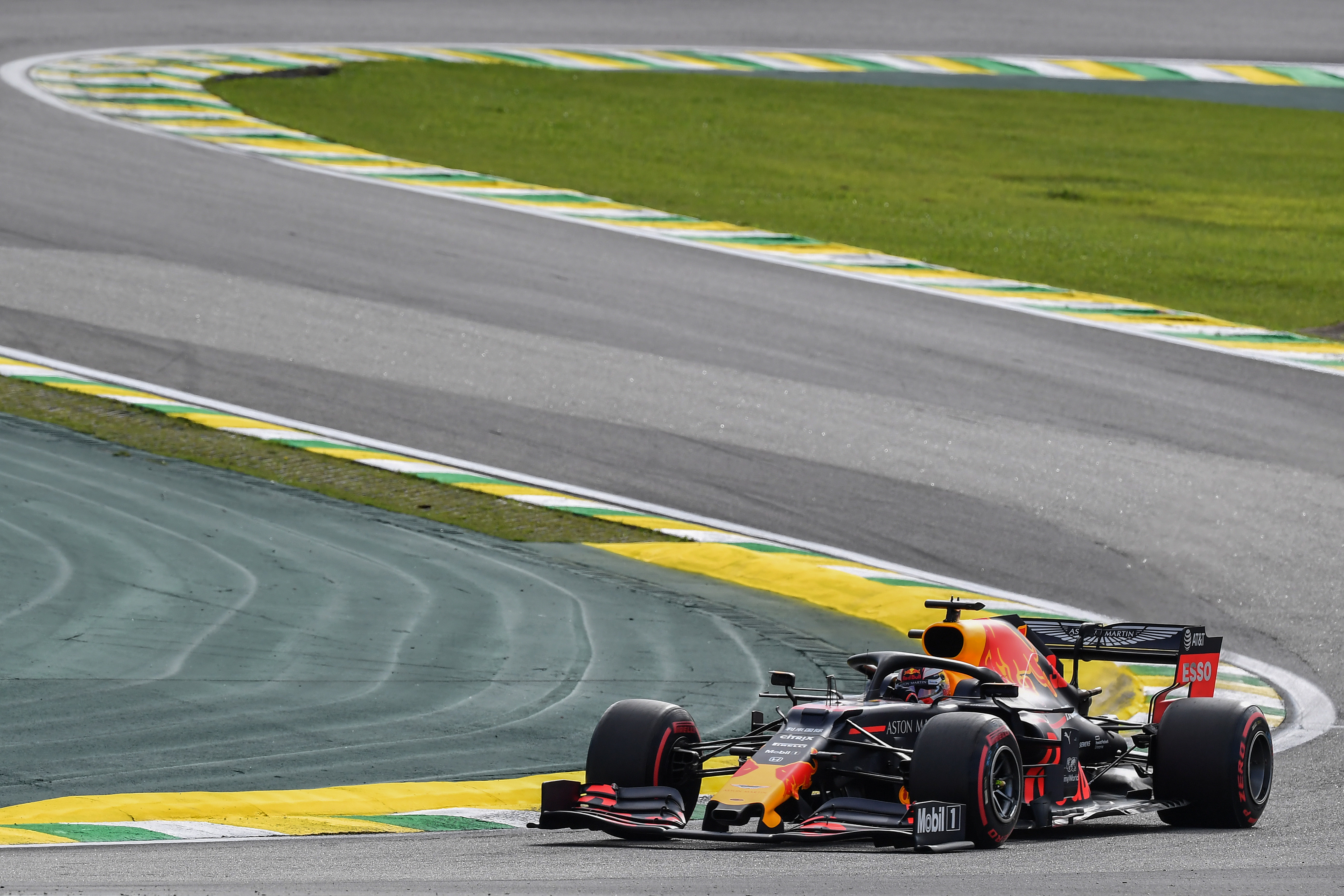 Max Verstappen se llevó la pole del Gran Premio de Brasil