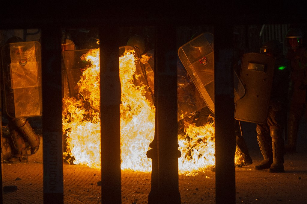 Estallido social golpea con fuerza al pequeño comercio del interior de Chile