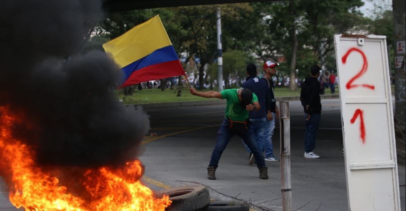 Alcalde decreta toque de queda en tres sectores populares de Bogotá ante desmanes