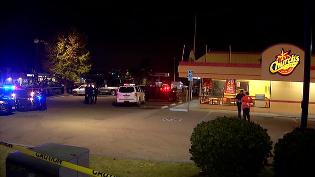 Tiroteo en restaurante deja un muerto