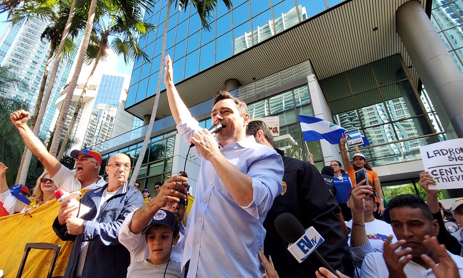 Vecchio invitó a los latinoamericanos a asistir al encuentro con Guaidó en Miami (Video)