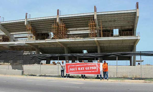 Llegó diciembre accidentado: ¿Será que Carneiro sí entregará el estadio de Los Tiburones prometido desde hace años?