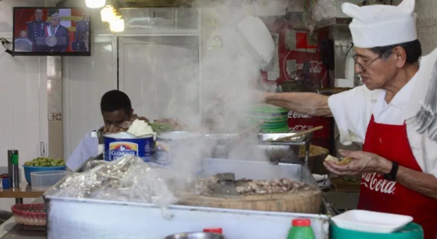 ¡Qué loco! Revelan que en México habrían más taquerías que escuelas