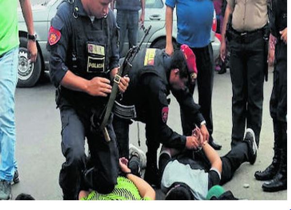 Detienen a dos venezolanos por intentar robar una tienda en Perú