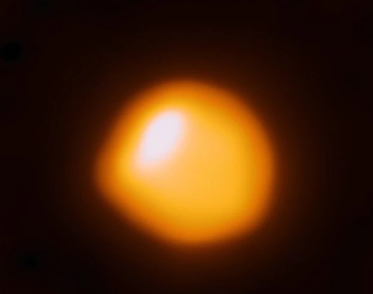 ¿Qué pasó con la estrella Betelgeuse que perdió su brillo?