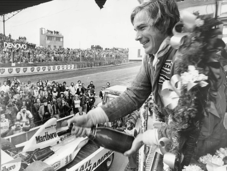 Fue campeón mundial y tuvo sexo con miles de mujeres: James Hunt, el playboy de la Fórmula 1