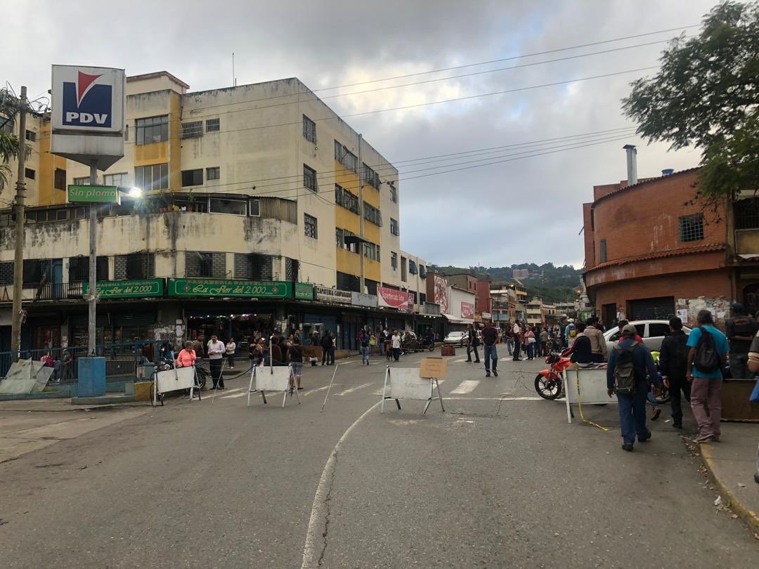 Reportan varias protestas en Baruta por falta de agua #10Dic (fotos)