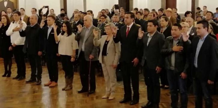 Ministros de Jeanine Áñez presentaron renuncia colectiva