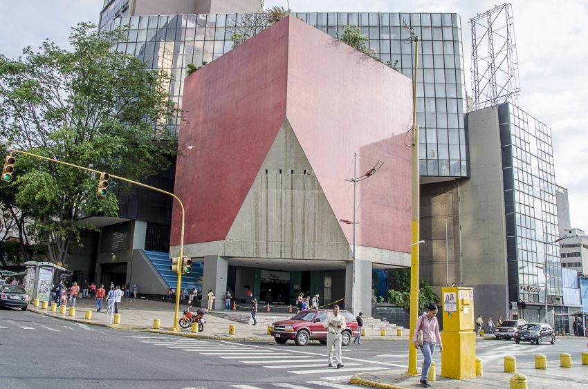 Cuatro estaciones del Metro de Caracas cerradas convenientemente para la #MemoriayCuento de Maduro