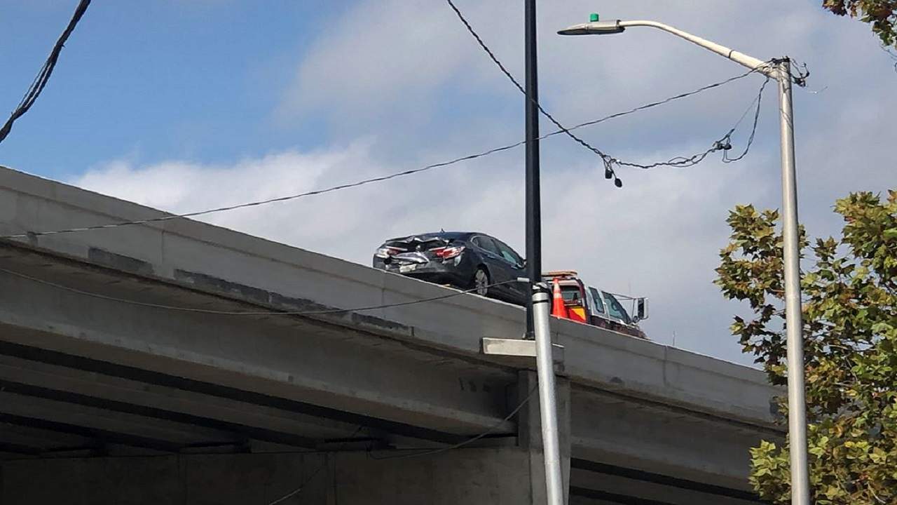 Mujer muere después de caerse del paso elevado I-4 en Orlando