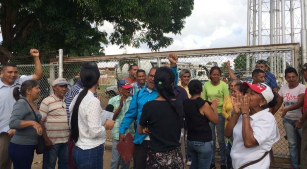 Habitantes en Anzoátegui toman las calles para protestar por falta de agua #8Ene (Foto)