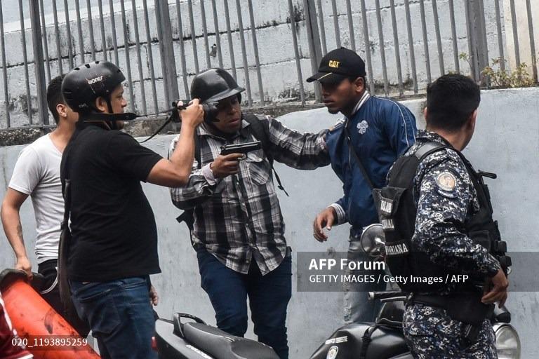 Identifícalos: Estos fueron algunos antisociales que atacaron a comisión de diputados en el centro de Caracas