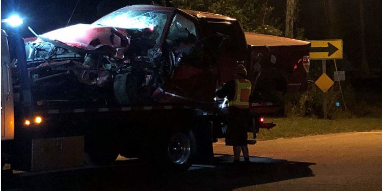 Hombre en Florida murió al chocar con tren de carga cuando conducía por los rieles