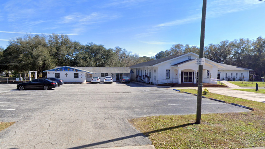 Adolescentes son baleados en el estacionamiento de iglesia en Hillsborough