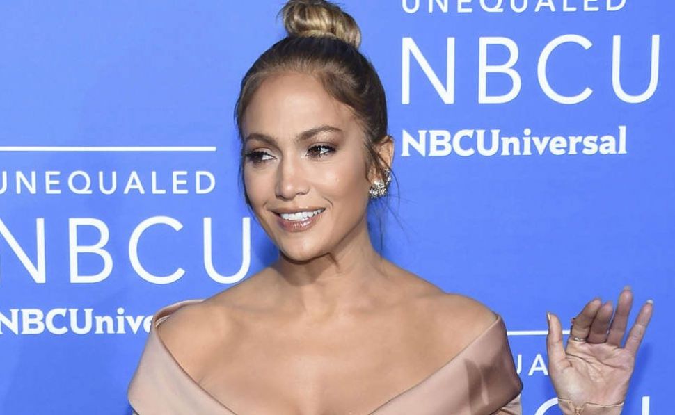 ¿Lo dudas? Jennifer Lopez dejó en evidencia que sabe sostener la bola 