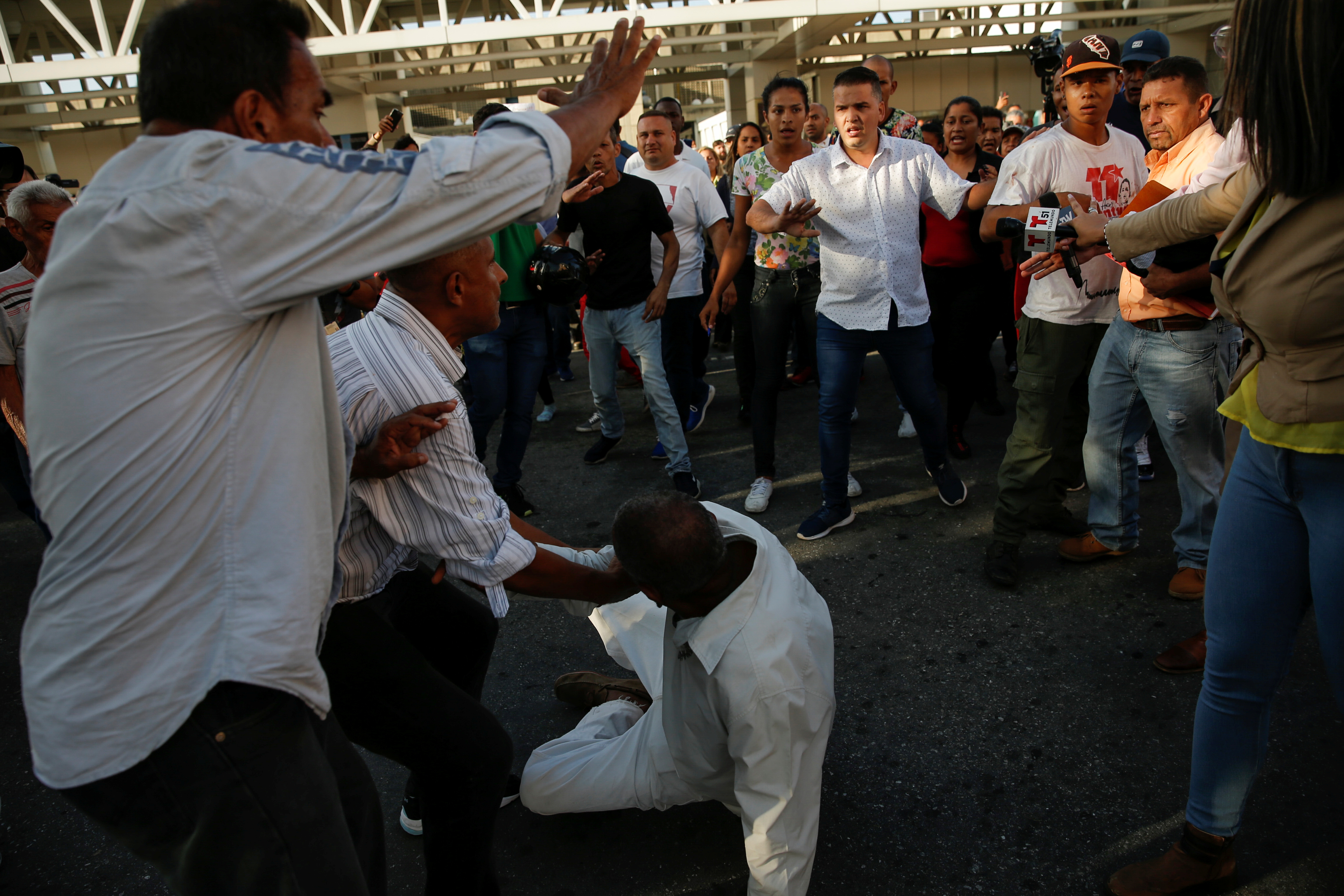 El mes de febrero ha sido de violencia e impunidad contra los periodistas en Venezuela