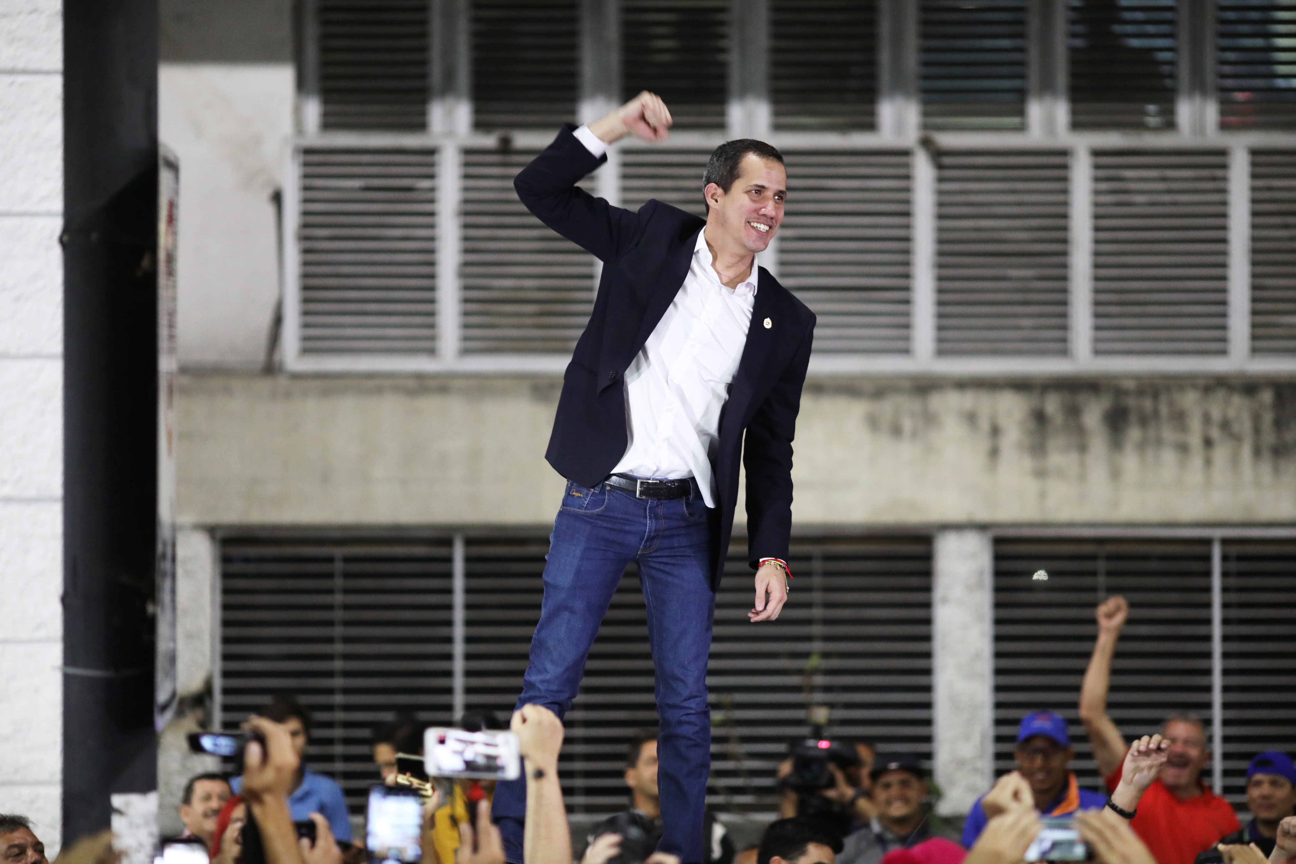 Guaidó: Maduro no tiene las “esféricas” para meterme preso (VIDEO)