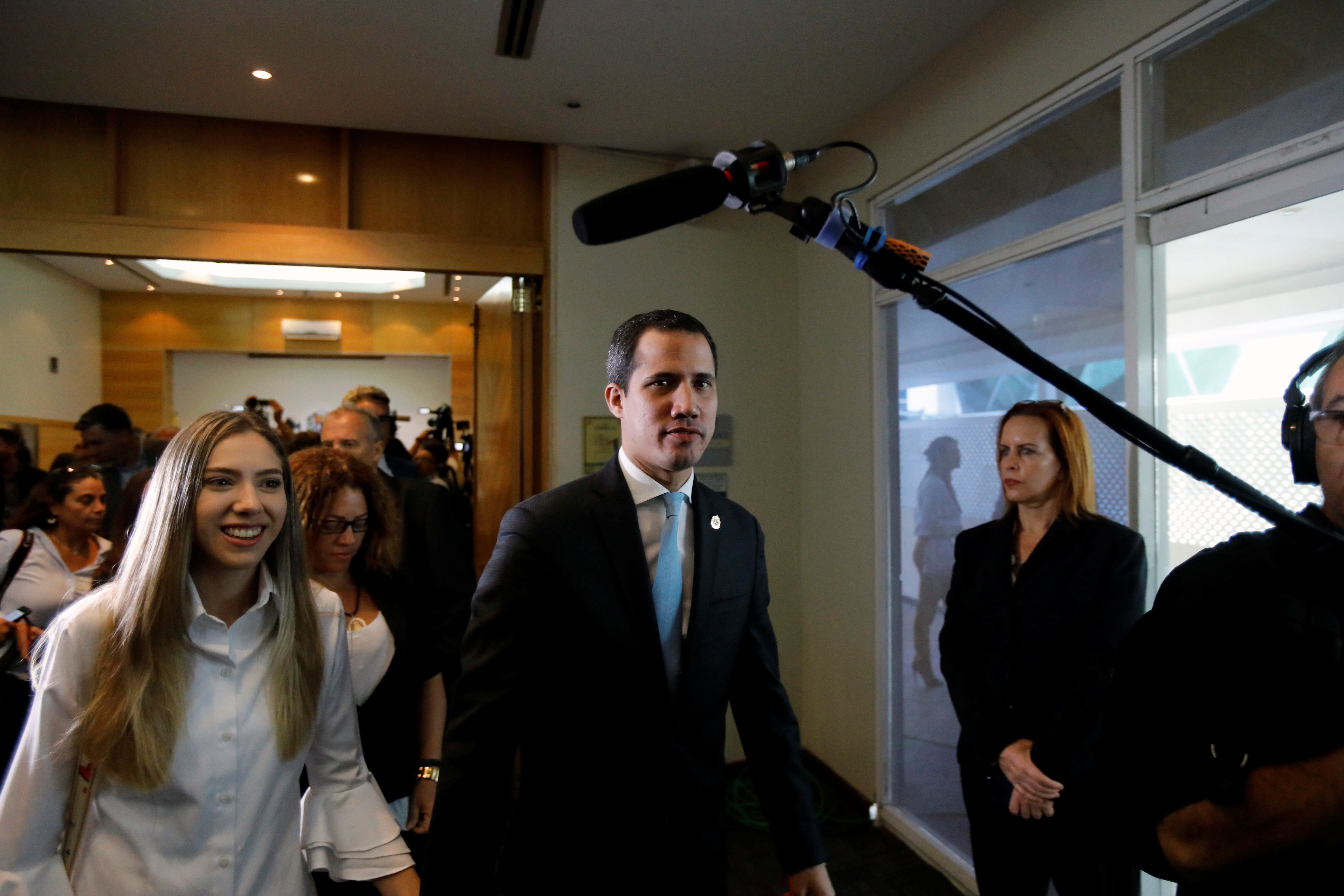 Guaidó pide ATENCIÓN a los venezolanos ante próximas convocatorias para salir a la calle