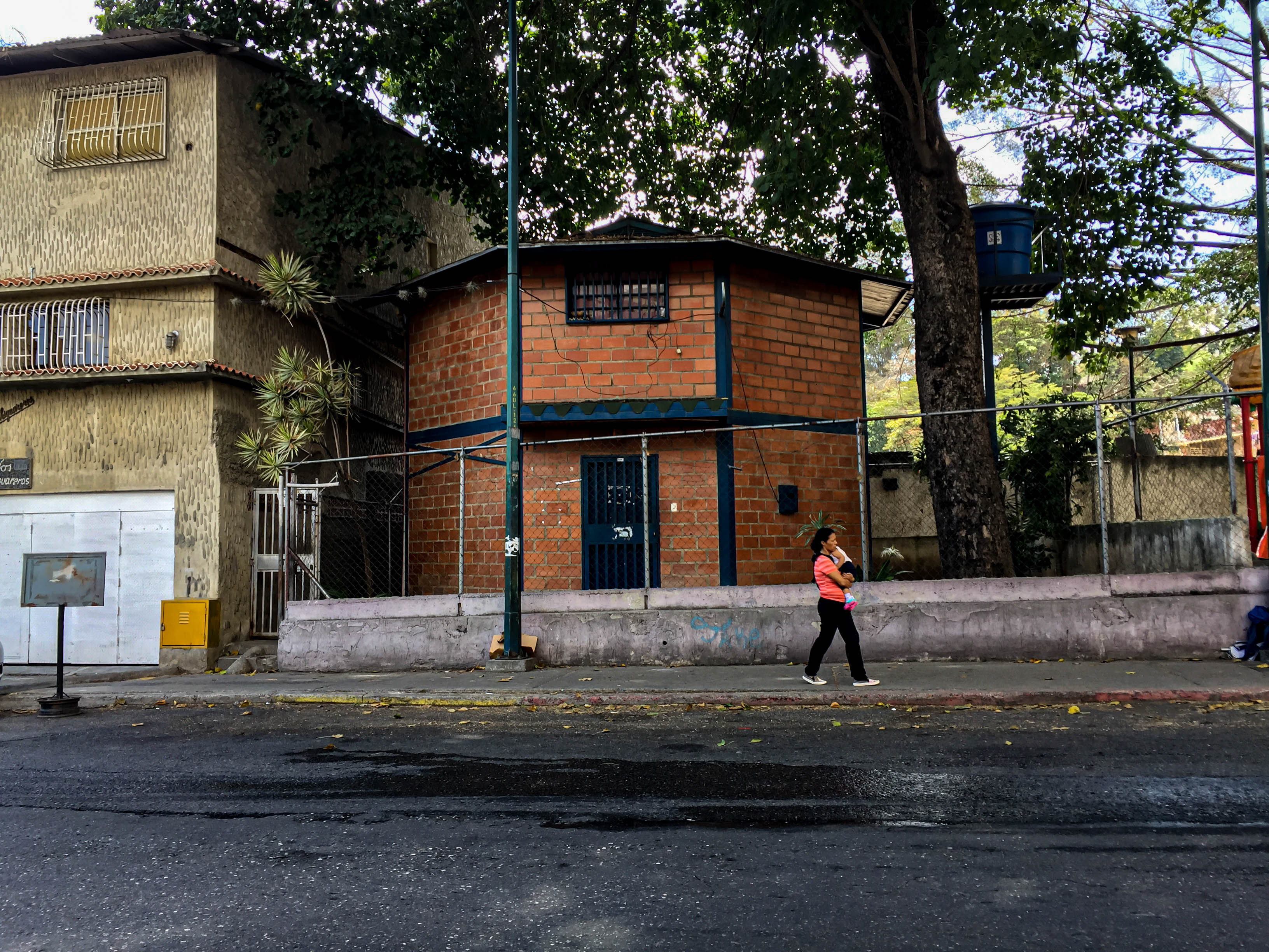 Módulos de Barrio Adentro en crisis, a punto de un cierre técnico (Video)