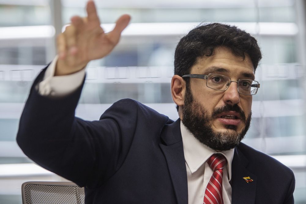 ¿No hay plata? Solo con el dinero incautado a Alejandro Andrade, se podrían pagar vacunas para 50 millones de venezolanos