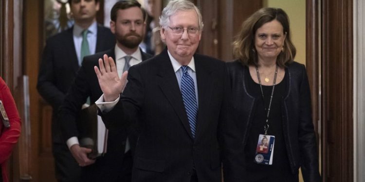 Senadores de Florida celebran triunfo de Trump en juicio político