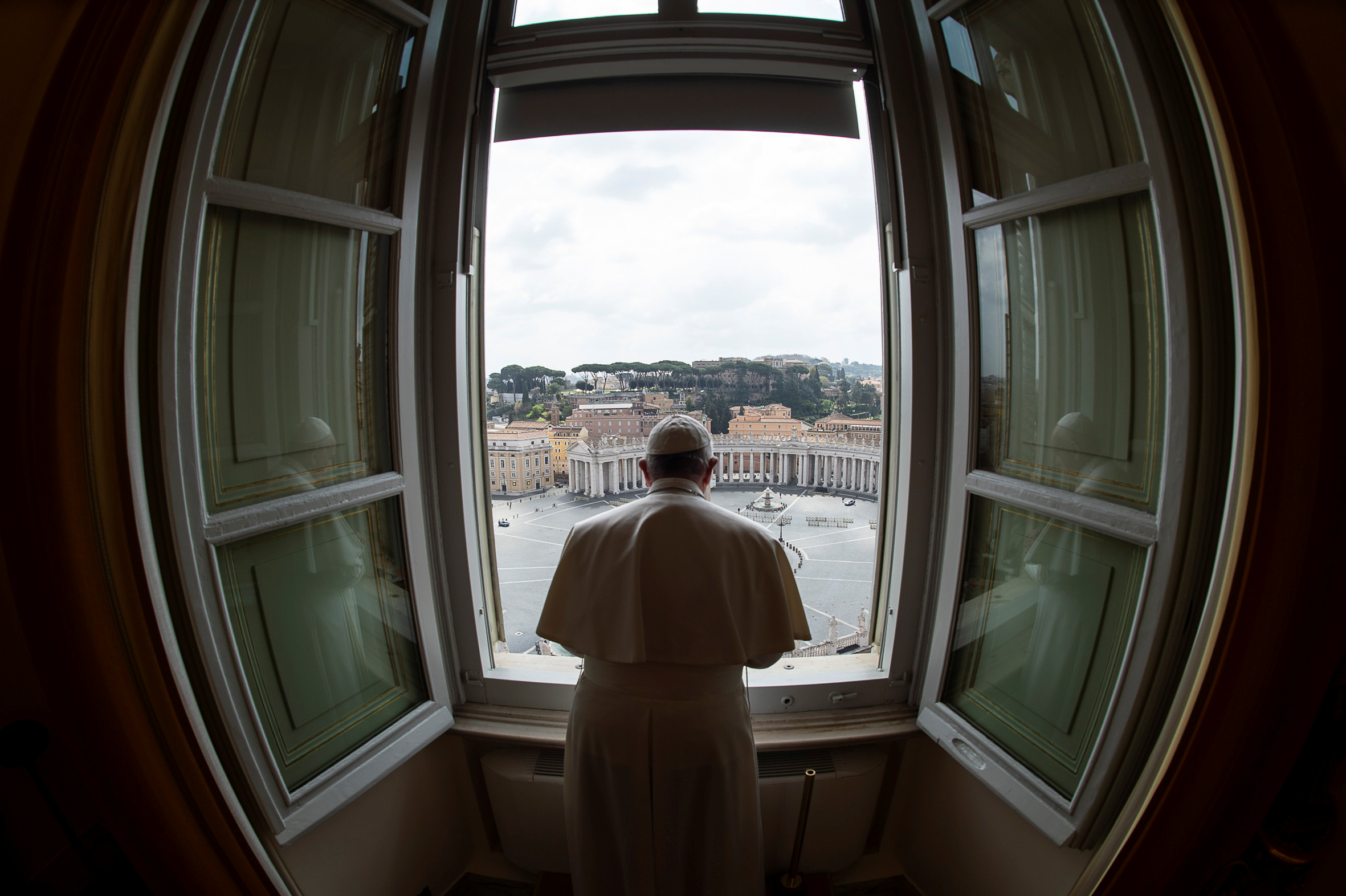 El papa Francisco se une al llamamiento de la ONU para un alto al fuego global