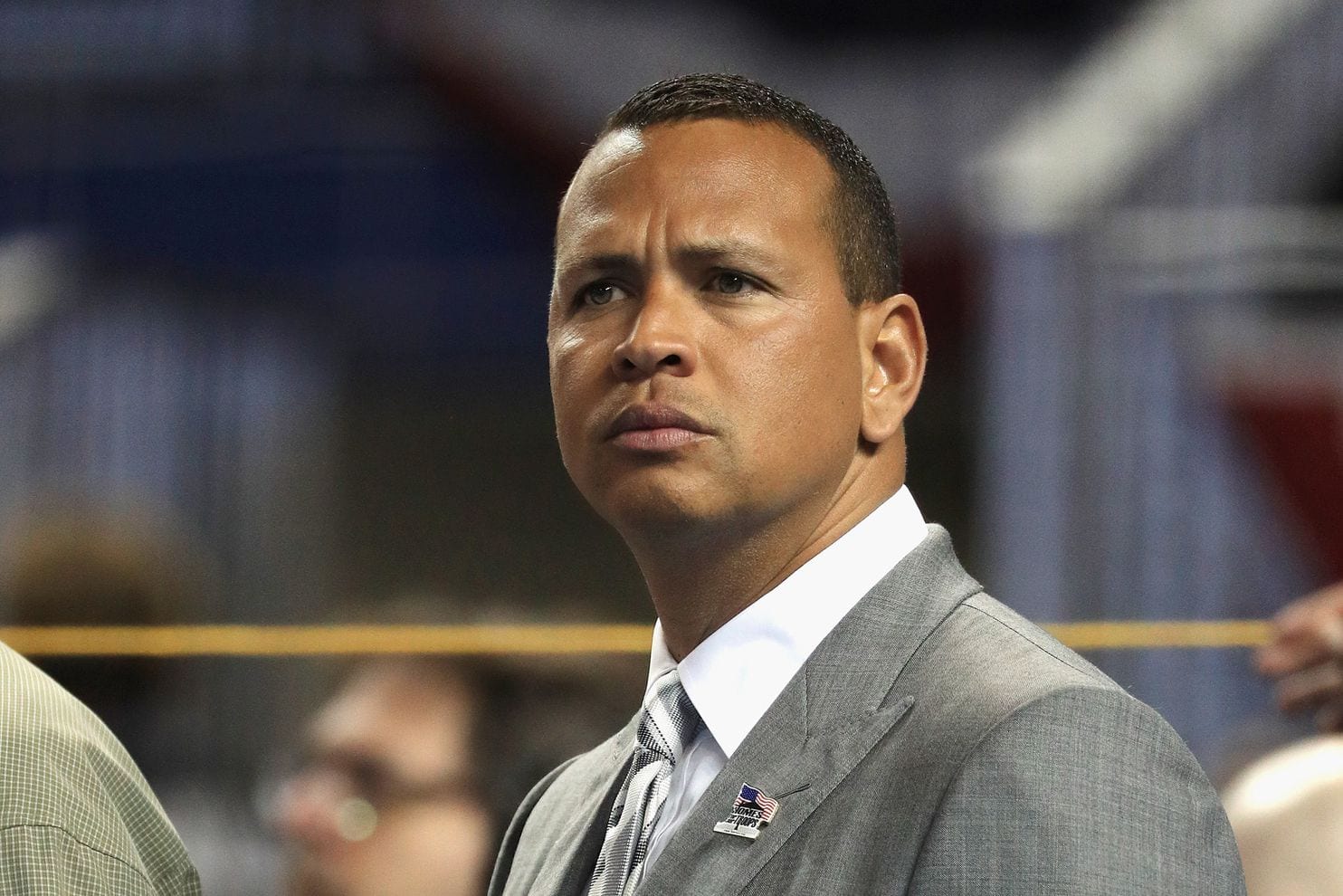 A-Rod pasa el despecho de terminar con J-Lo comprando un equipo de NBA