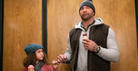 Dave Bautista regresa a la pantalla grande con “Grandes Espías”