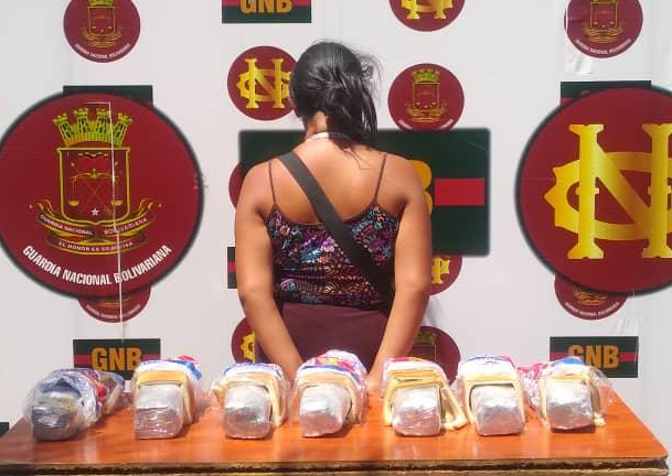 GNB detecta en la aduana de San Antonio a mujer con sándwiches rellenos de marihuana