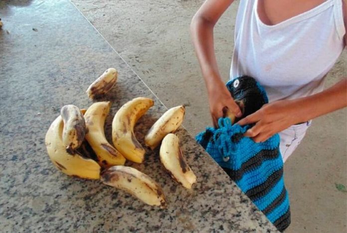 Larenses luchan para poder comer tres veces al día (video)