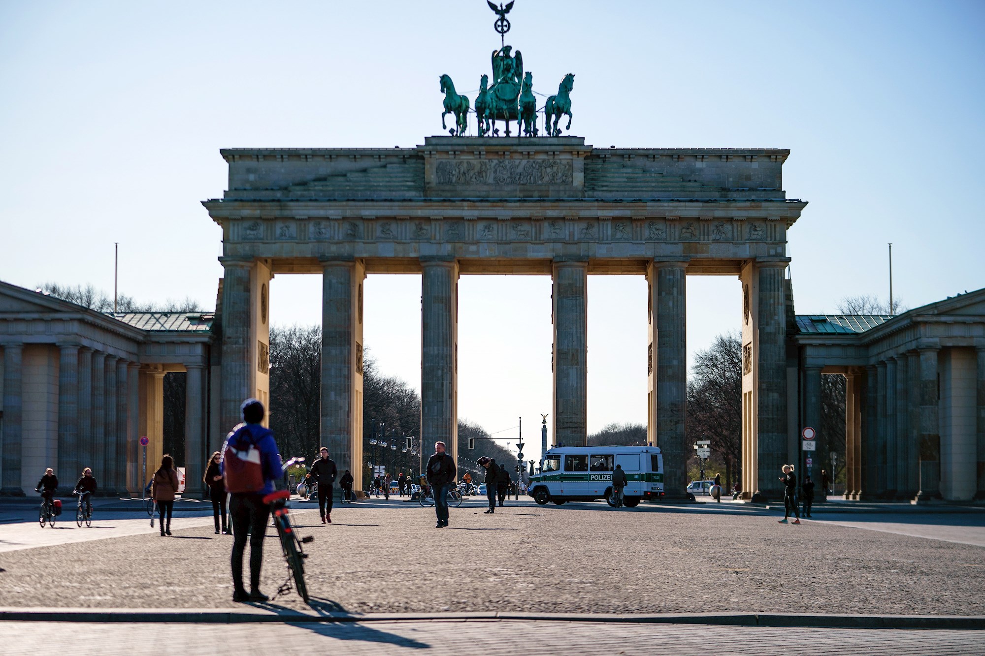 Instituto de virología observa ralentización de contagios en Alemania