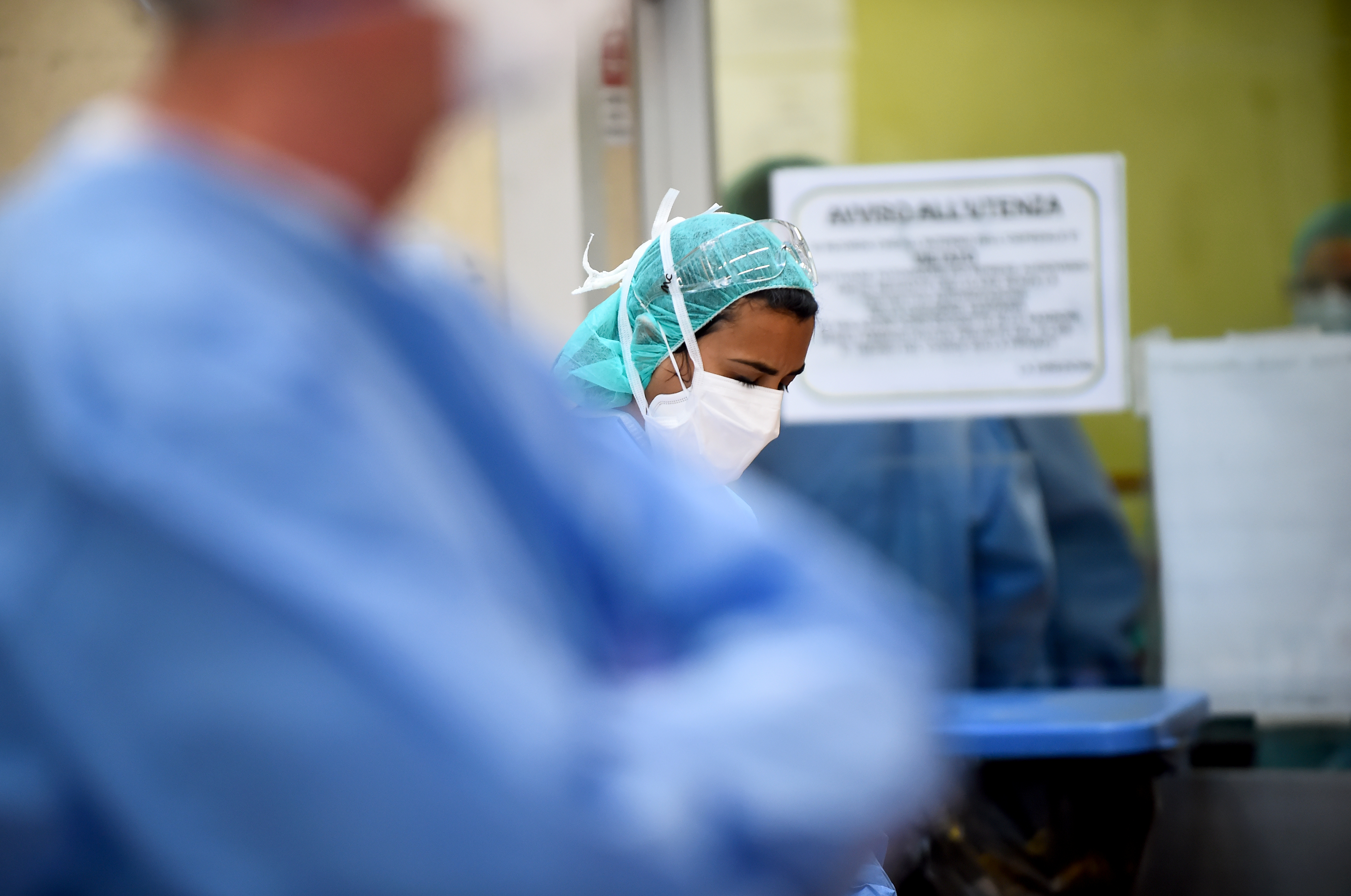 Un centenar de médicos italianos han muerto por coronavirus