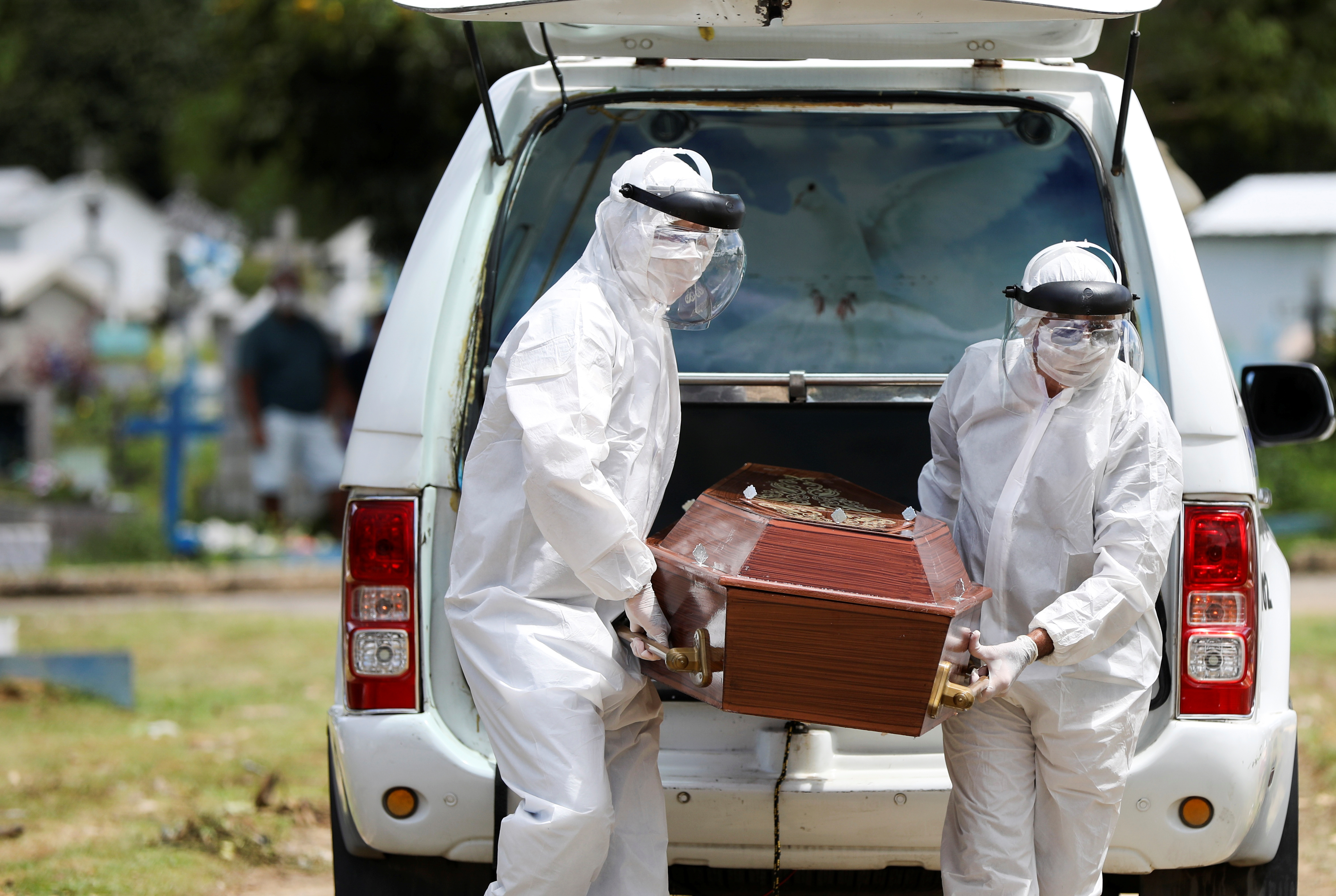 Brasil superó los 100 mil casos de Covid-19, con más de siete mil muertos