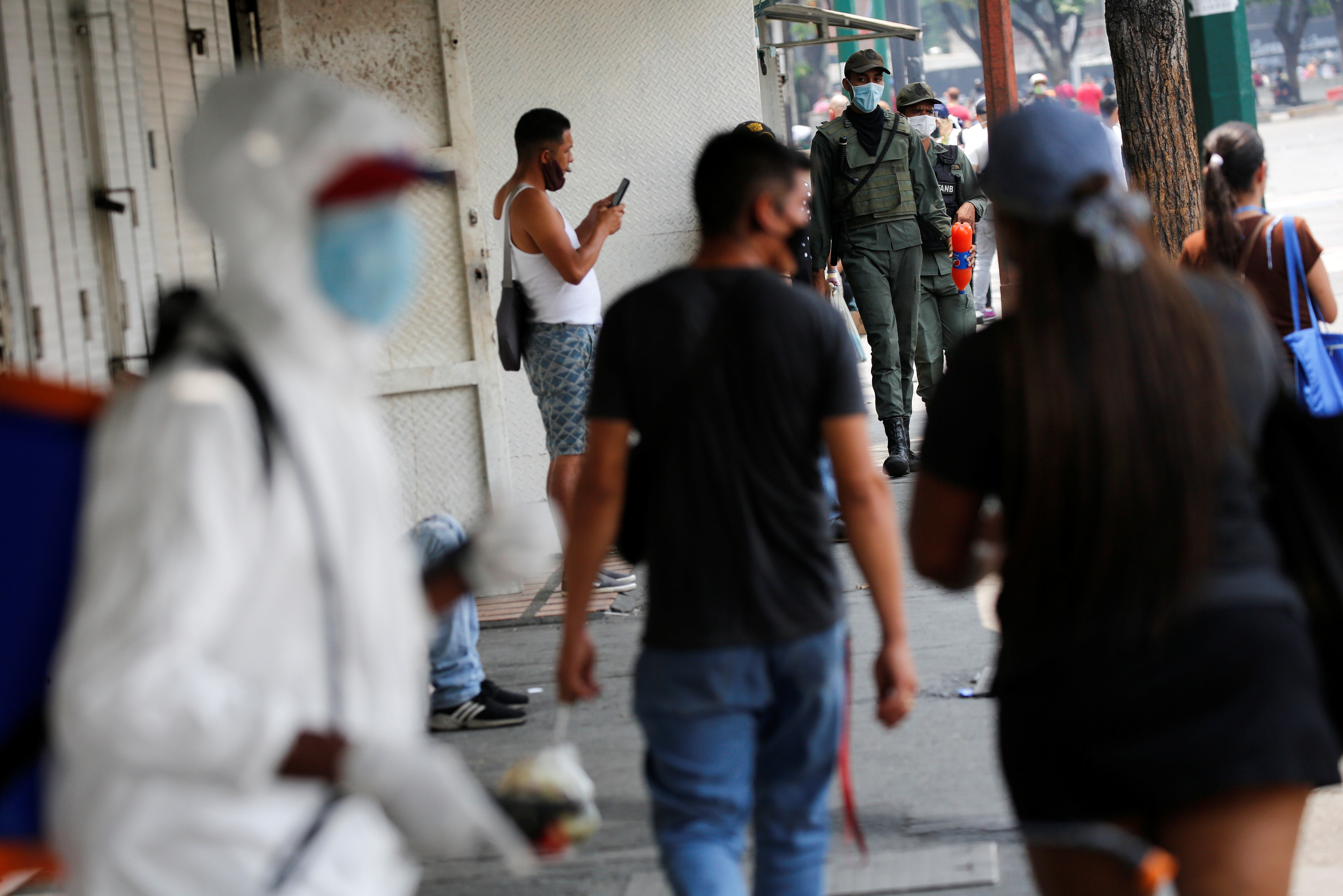 “Detención por 45 días”: Estos serían lo cargos que le imputarían a personas que incumplan la cuarentena