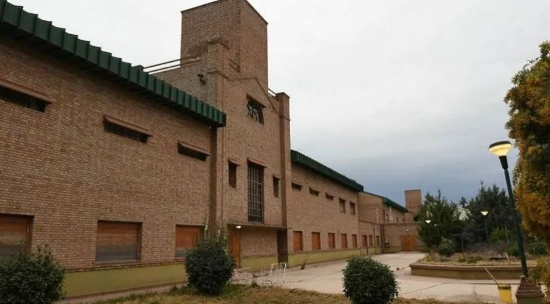 Dos sacerdotes tenían una colección gigante de pornografía infantil en Argentina