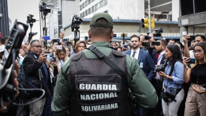 BBC: Los periodistas y médicos venezolanos detenidos en plena pandemia