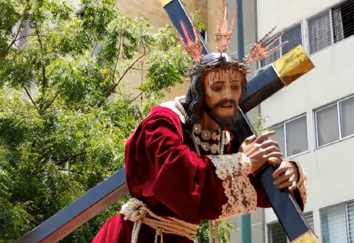 El Nazareno de Chacao salió del templo a recorrer las calles del municipio (Video)