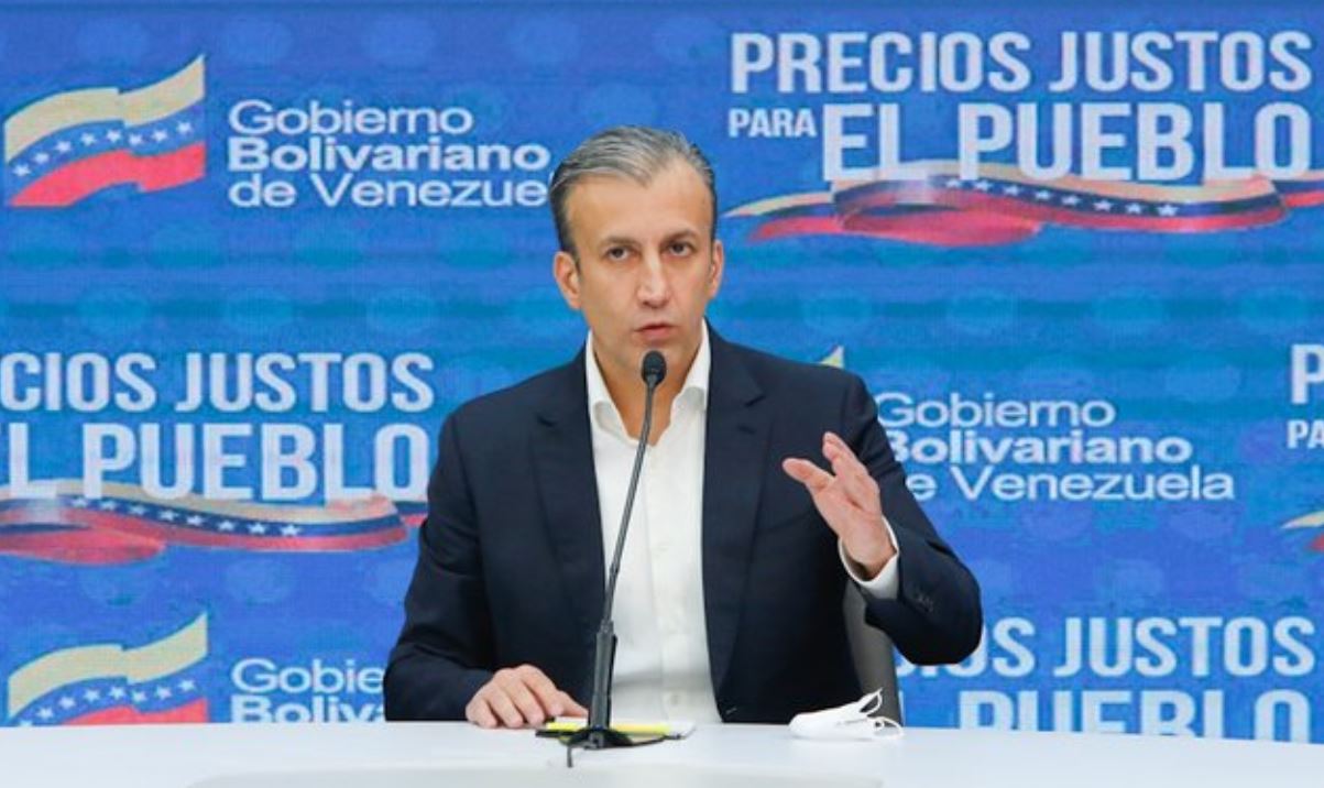 El Aissami firmó acuerdos de “precios justos solidarios”, sin mencionar los costos ni los rubros