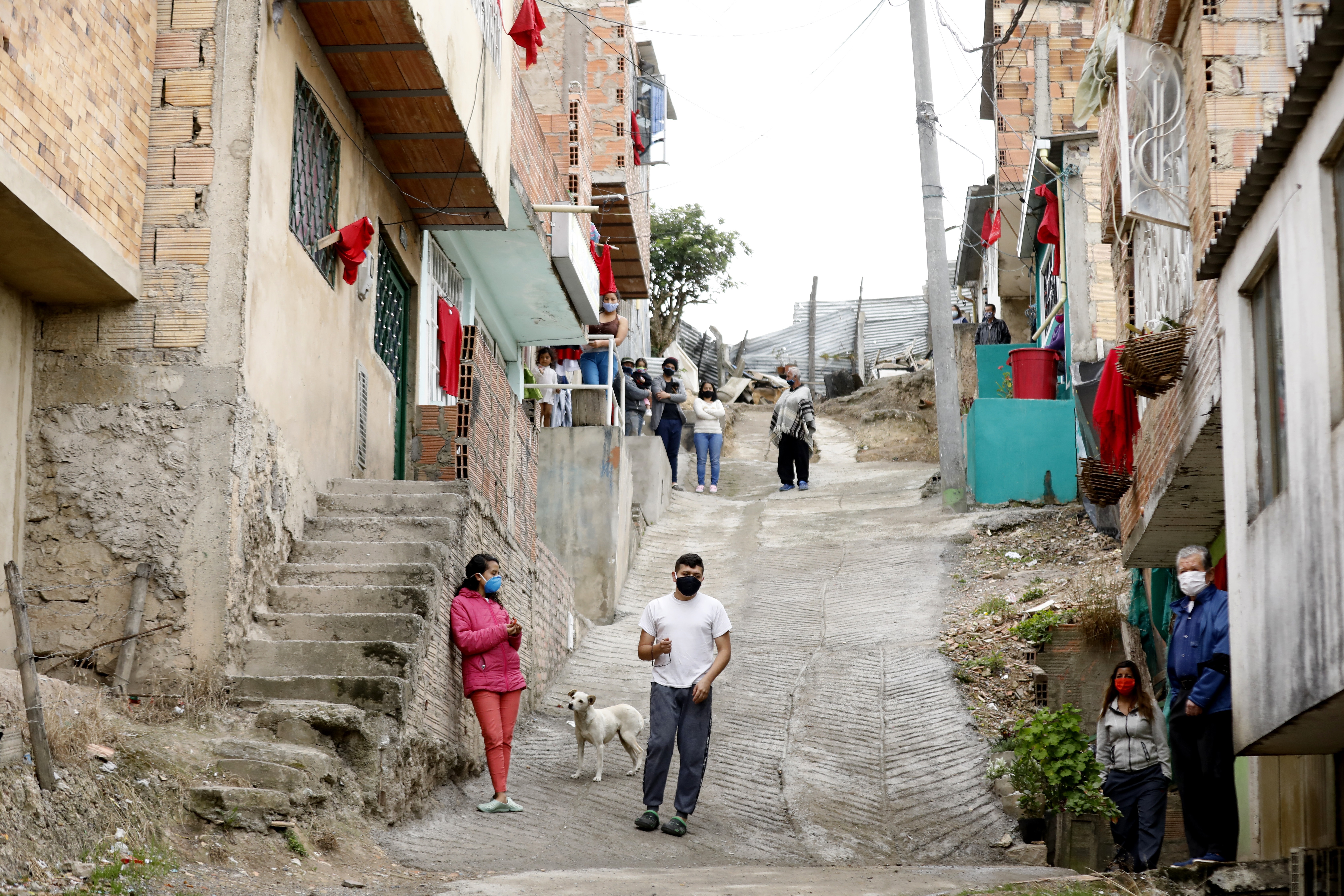 La pérdida de empleos en América Latina es tres veces más común entre los hogares pobres