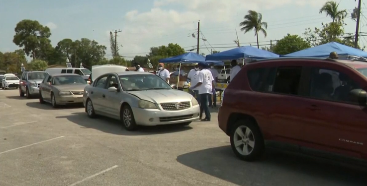 Distribuyen alimentos en varios puntos de Miami-Dade