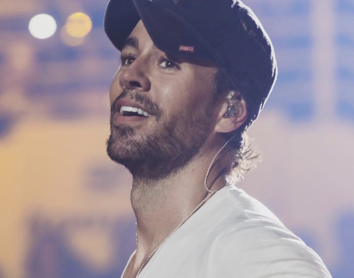 ¡MUCHA TERNURA! Enrique Iglesias ya presentó a su nueva bebé