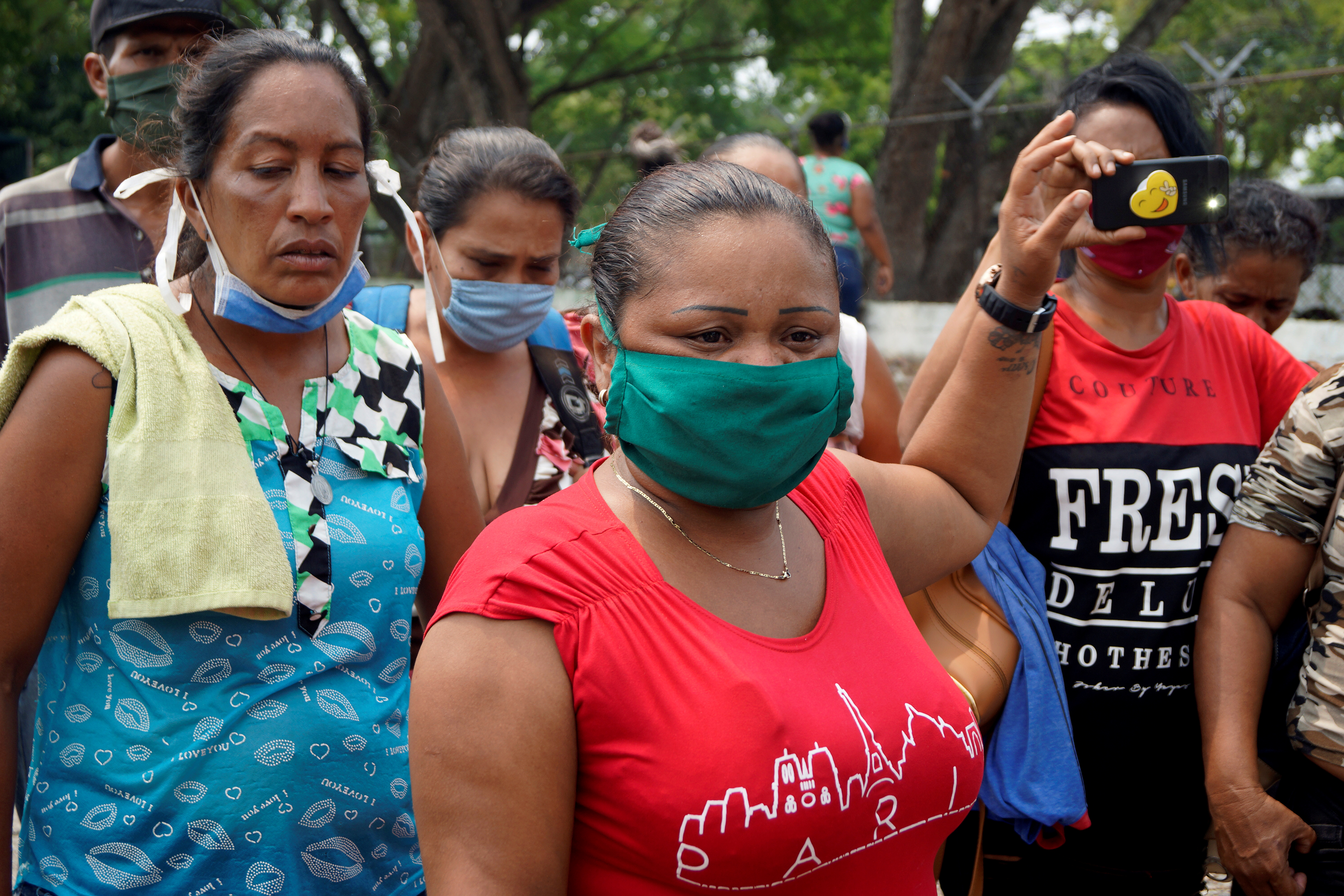 EN FOTOS: Así es el profundo dolor de las familias de los masacrados en Guanare