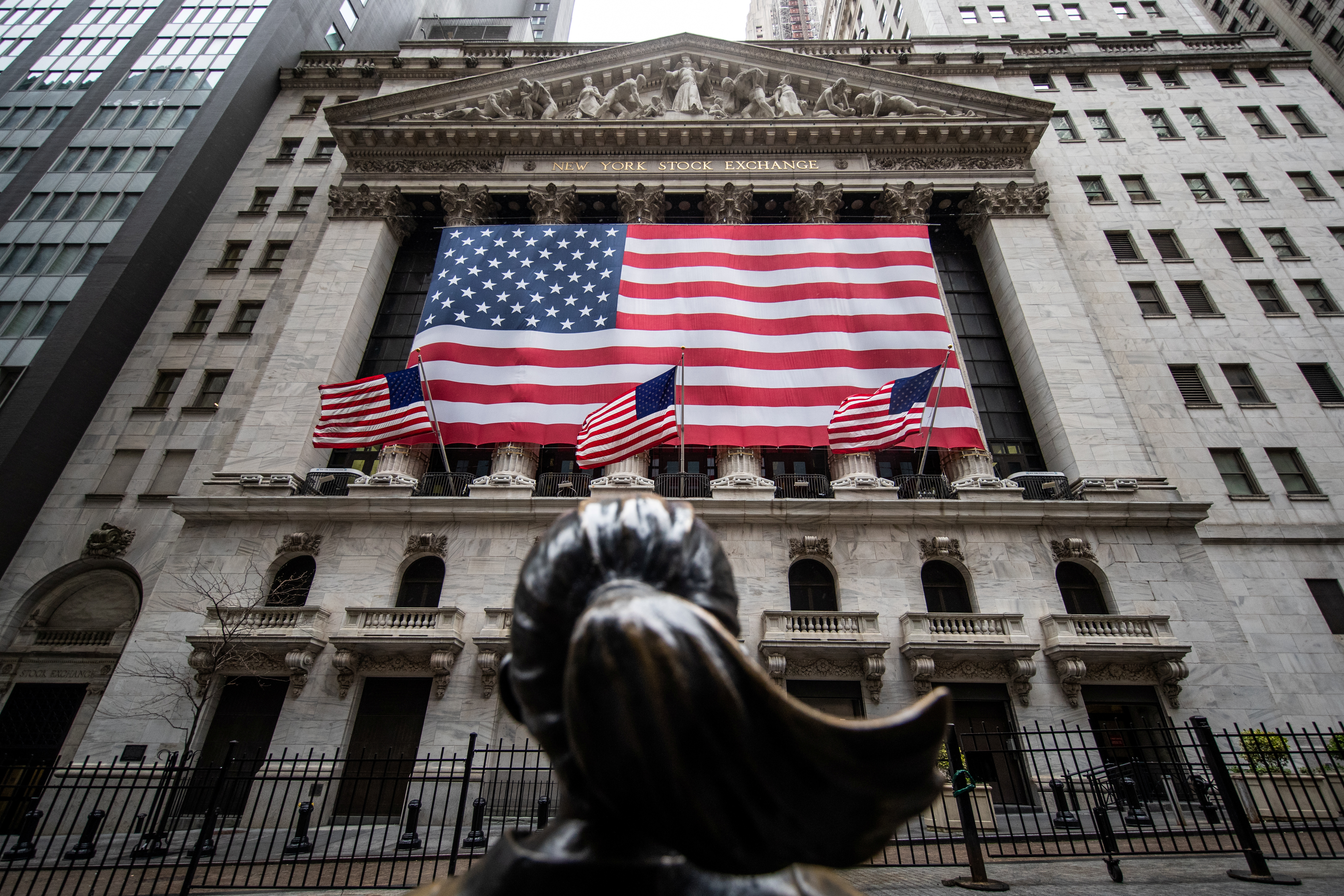 Wall Street cae por temor a segunda ola de infecciones de coronavirus