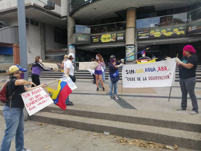 Vecinos de El Paraíso salieron alebrestados a exigir que restauren el servicio del agua #30May (VIDEO)